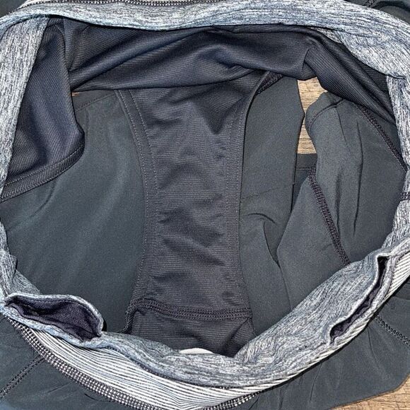 Lululemon Womens Lined Pull On Moisture Wicking Groovy Run Shorts Gray‎ Size 8 - Picture 8 of 8
